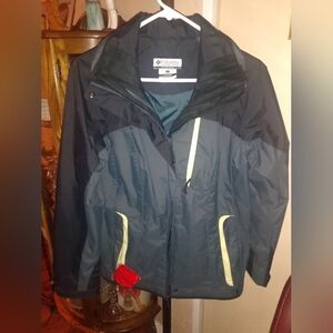 Columbia brand coat sz. small. Great condition!